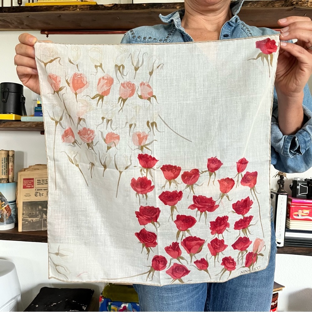 VTG Nina Ricci Rose Scarf - Picture 1 of 3